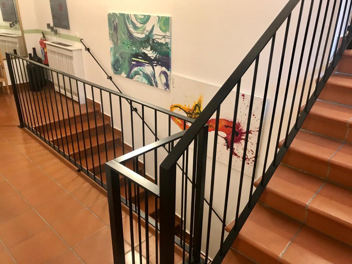 Weingut & Gastezimmer EdelmannGöttlesbrunn エクステリア 写真