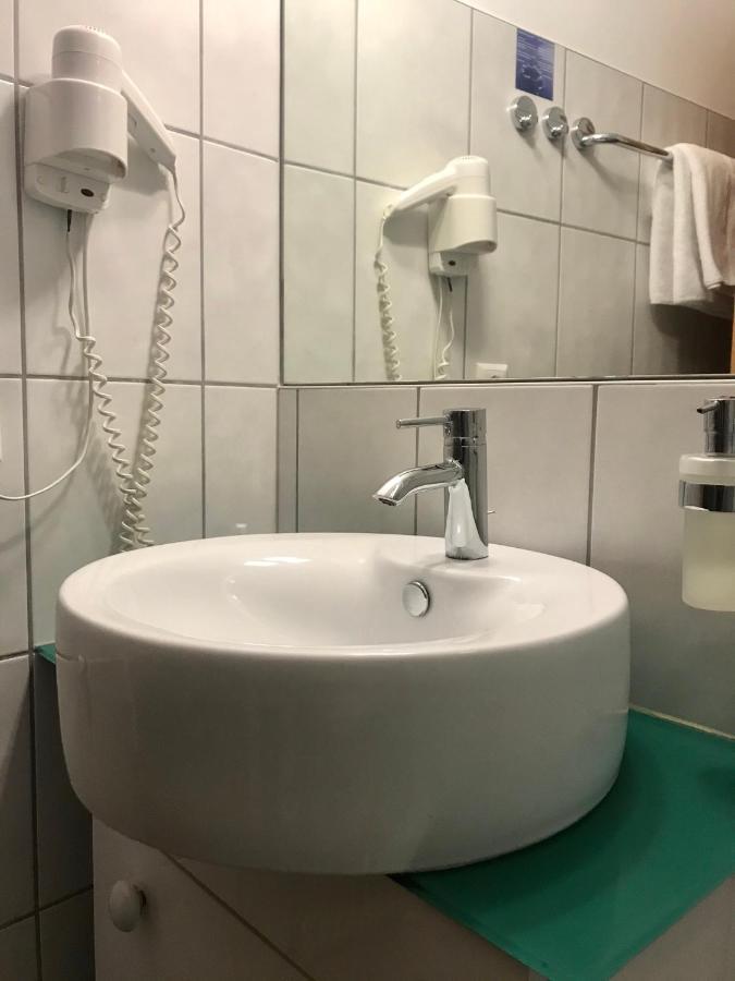 Weingut & Gastezimmer EdelmannGöttlesbrunn エクステリア 写真