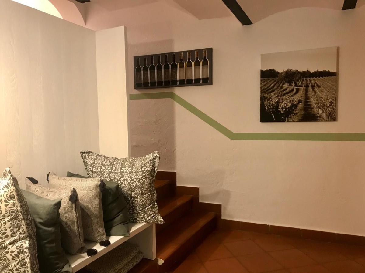 Weingut & Gastezimmer EdelmannGöttlesbrunn エクステリア 写真